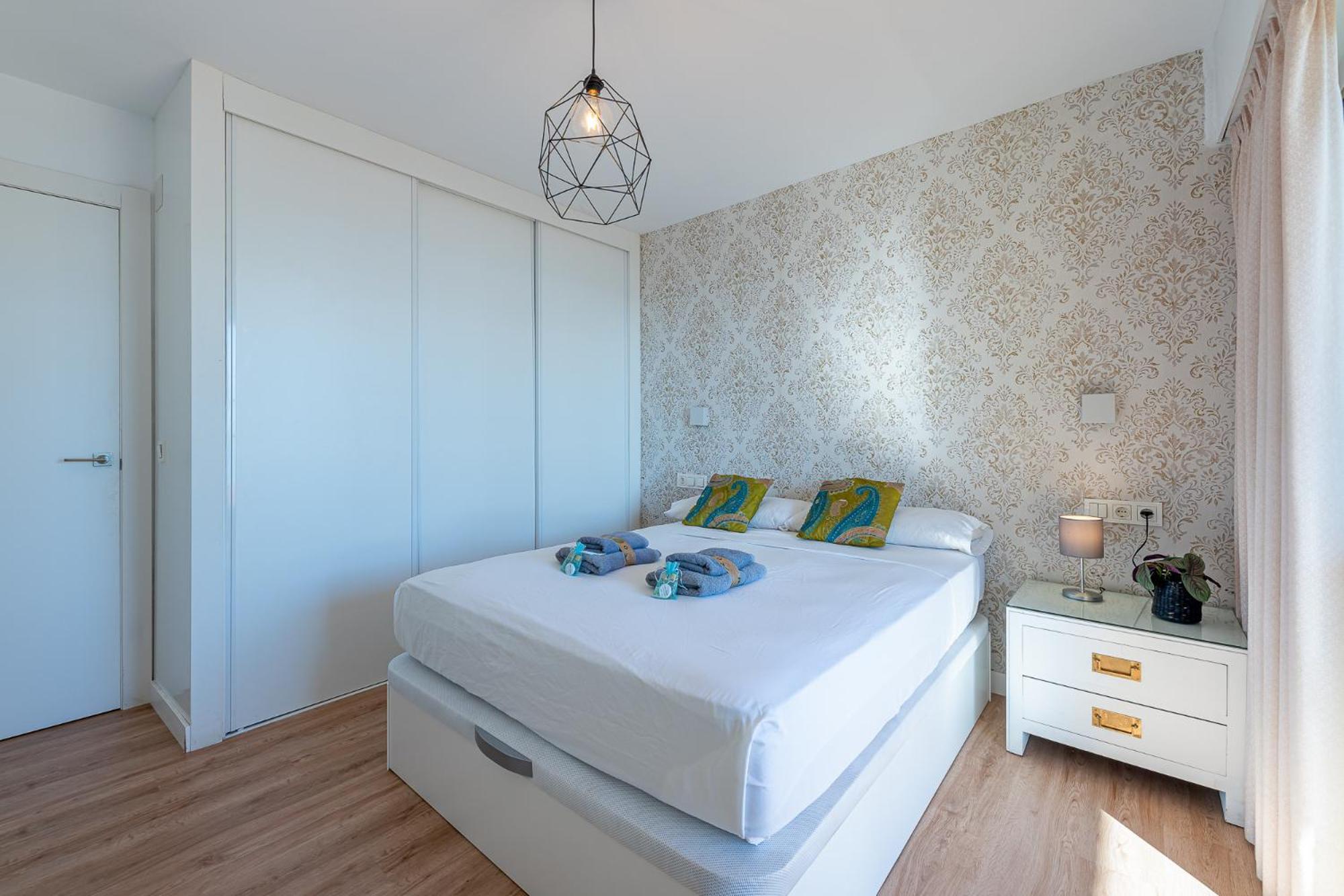 797 Holiday Rentals - Moderno Piso En Primera Linea De Playa توريمولينوس المظهر الخارجي الصورة